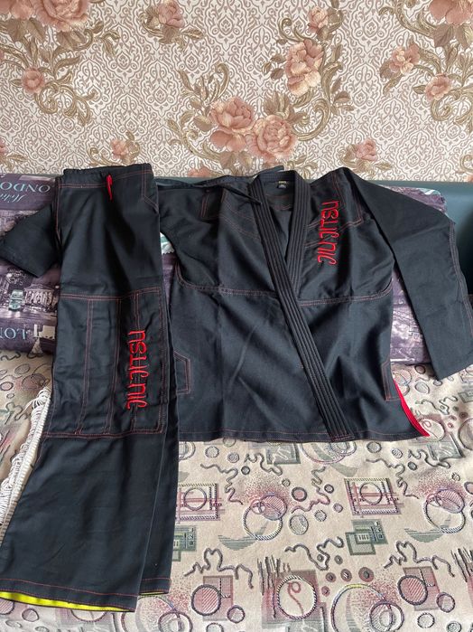 Продается одежда для джуиджитсо