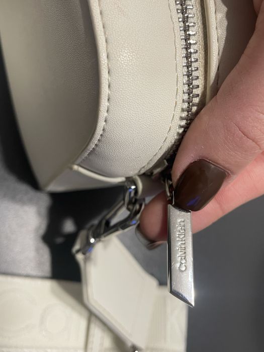 Чанта през рамо calvin klein