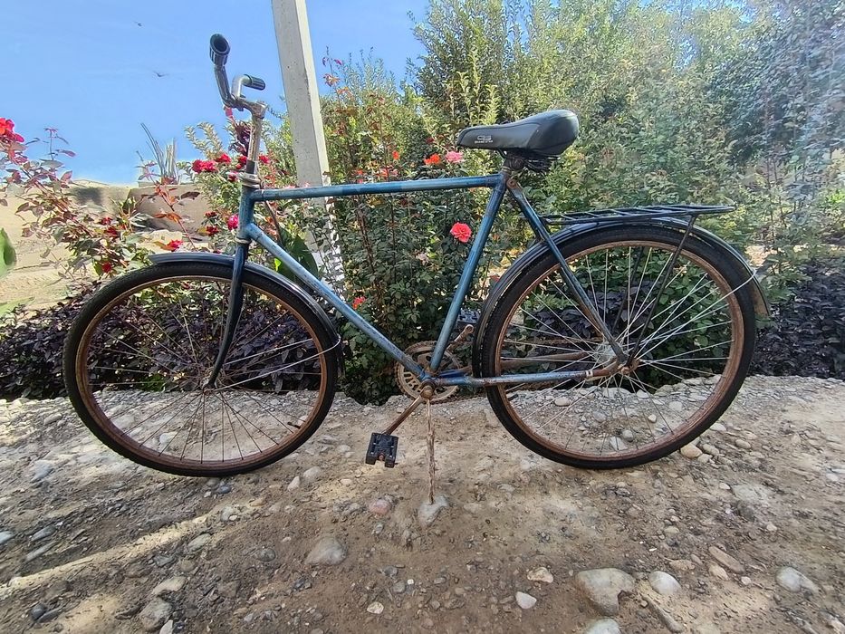Ural  Velosiped  sotiladi  soz  xolatda .