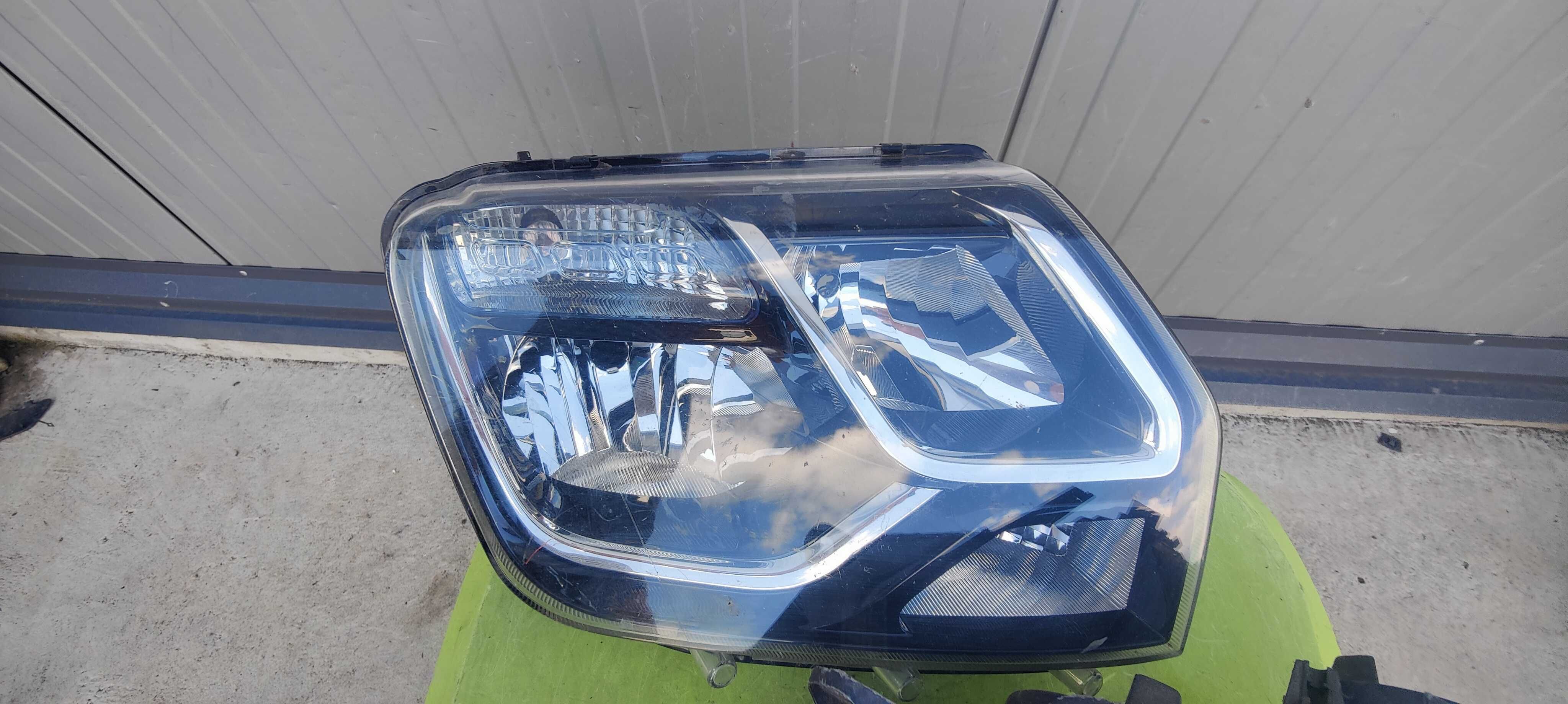 far stanga dreaptadacia duster facelift 2015 avariat
