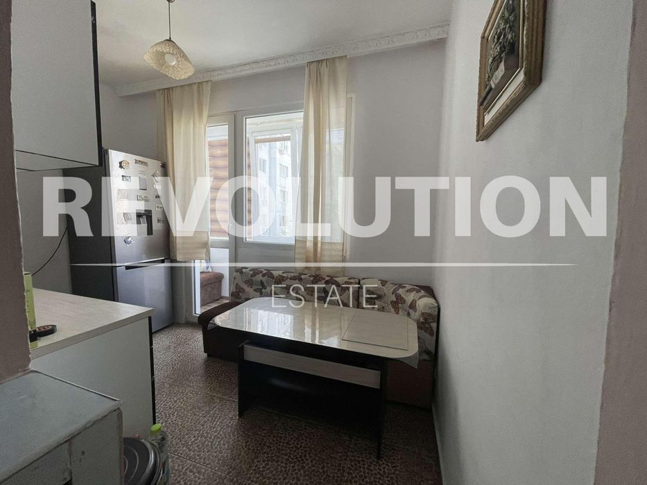 Дава се под наем Тристаен апартамент в Варна, Младост 1 - 75 кв.м за 400 € - Снимка #3