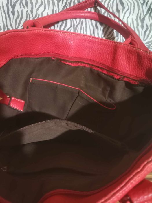 Екстравагантни дамски чанти.