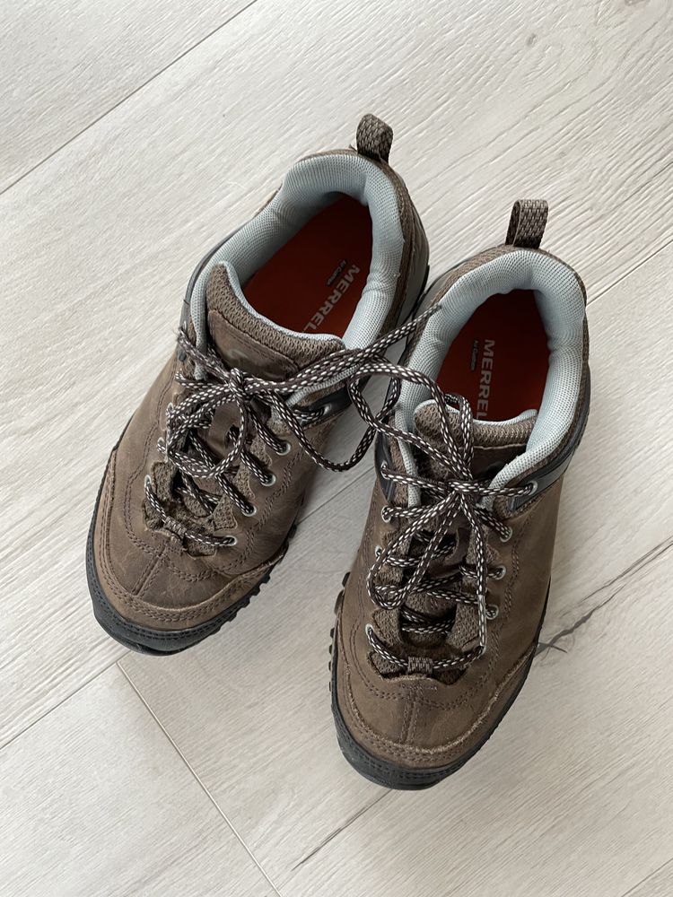 Ghete de piele Merrell  mărimea 36