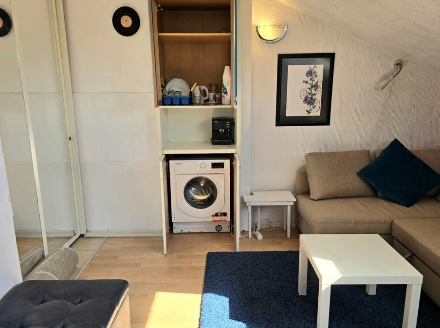 Дава се под наем Едностаен апартамент в София, Център - 25 кв.м за 400 € - Снимка #4