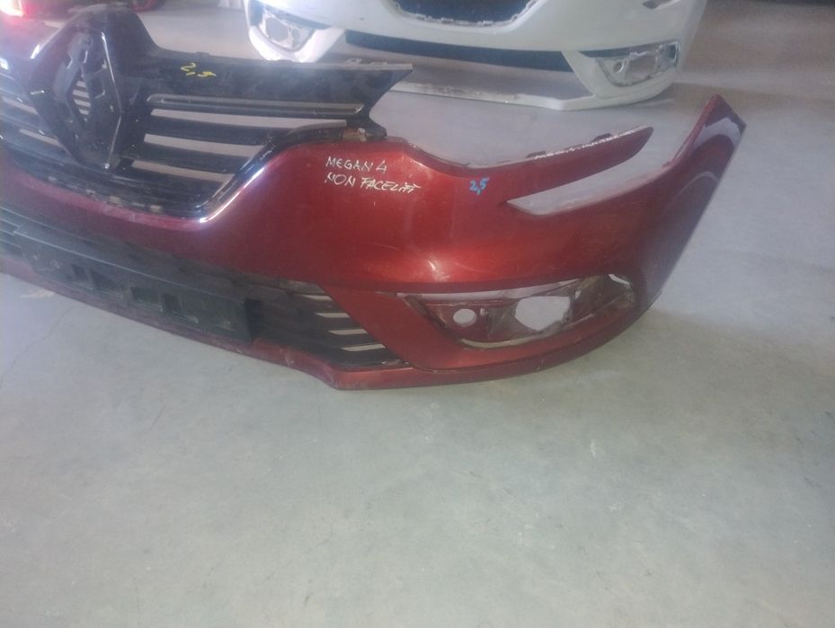Bară față Megan 4 non Facelift