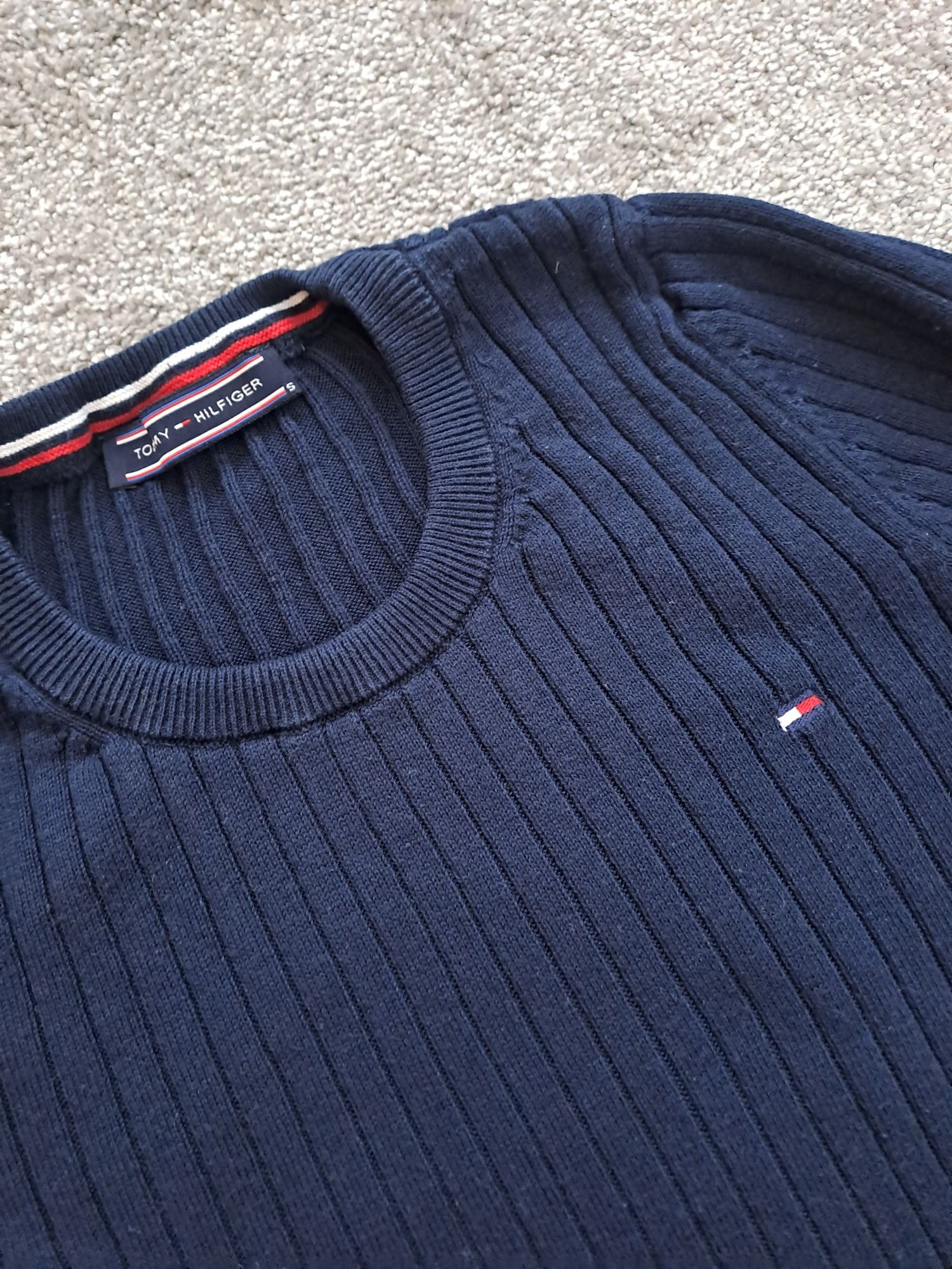 Tommy Hilfiger пуловер S