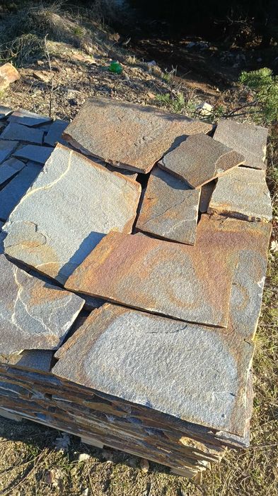 Естествен камък (гнайс)