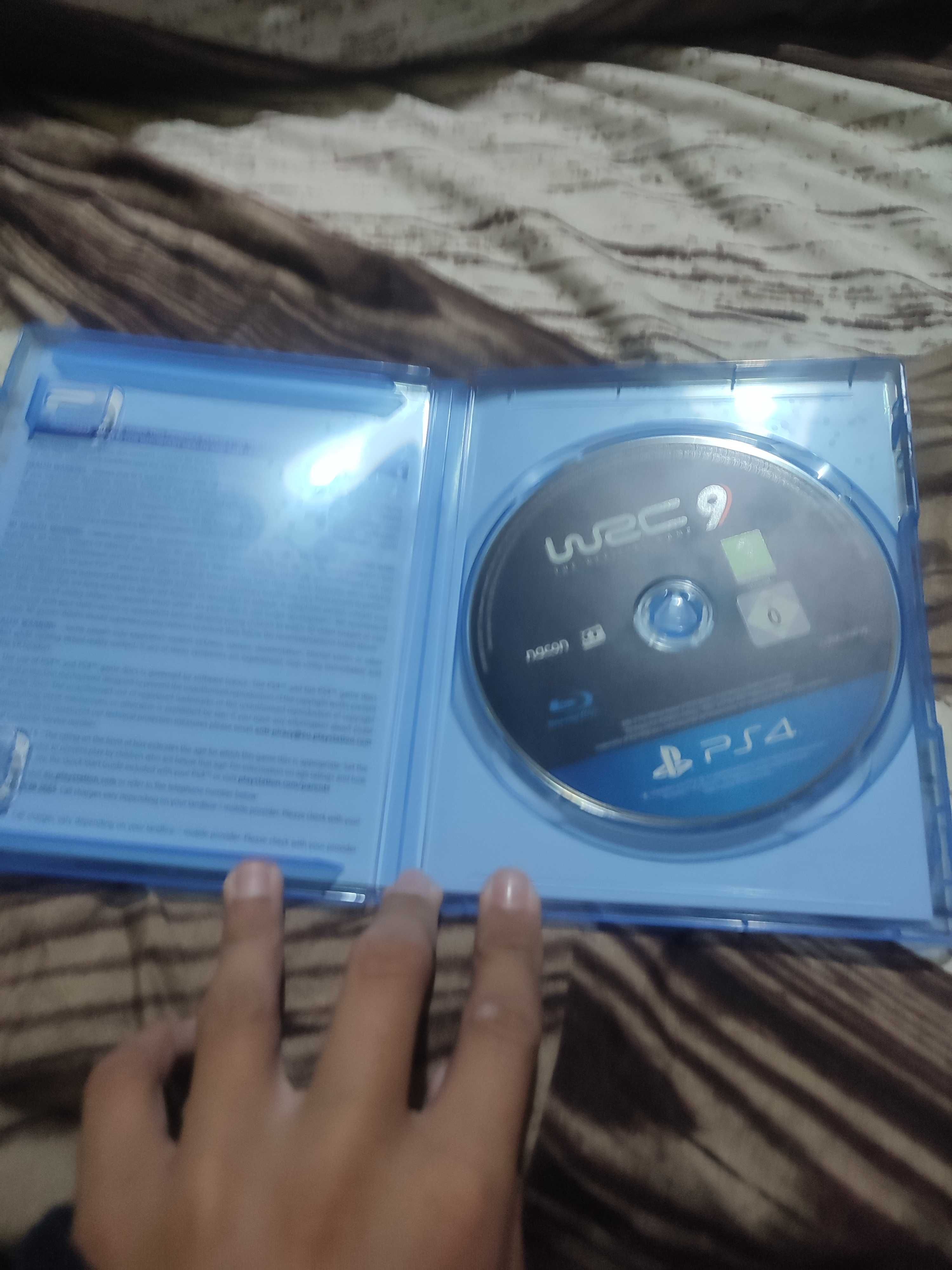 Продавам две игри за плейстейшън 4