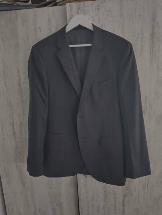 Маркови мъжки сака на супер цени.