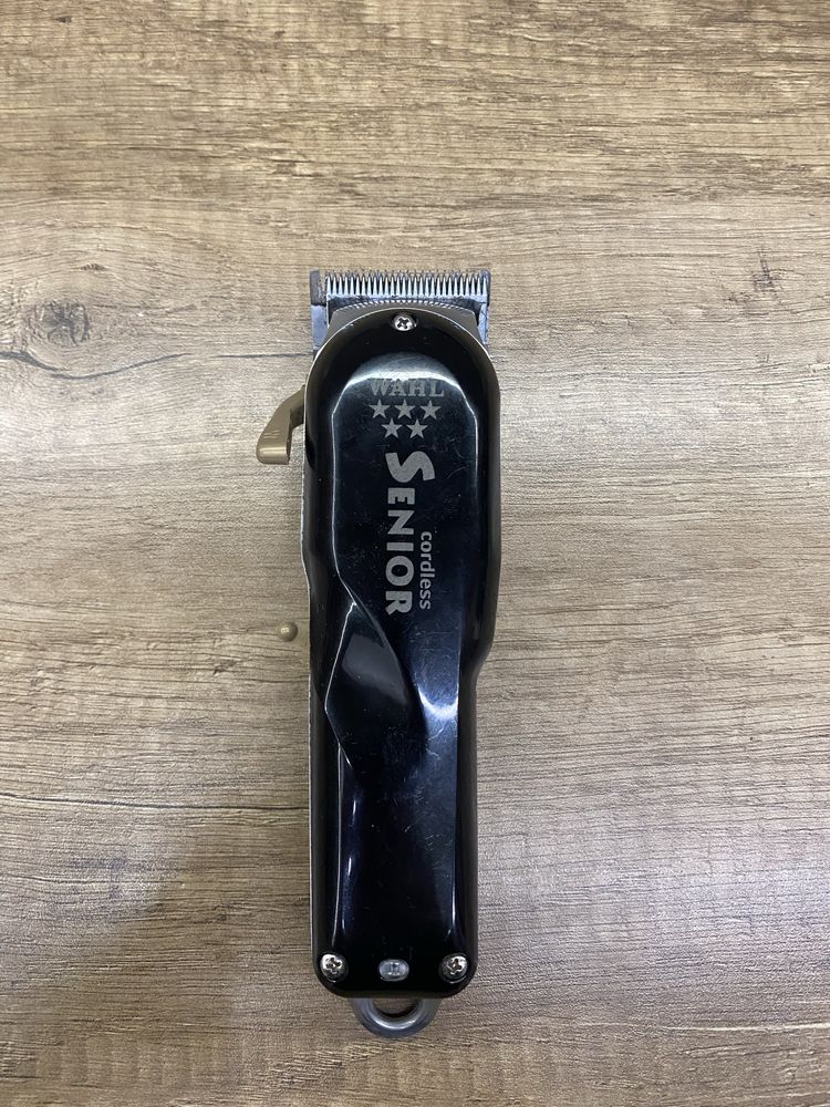 Продавам машинка за подстригване WAHL Senior