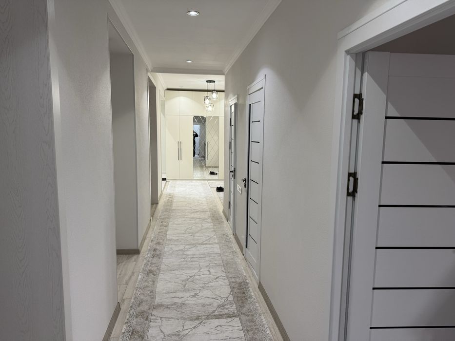 Шахристон метро олдида квартира сотилади. Амир Темур кочаси