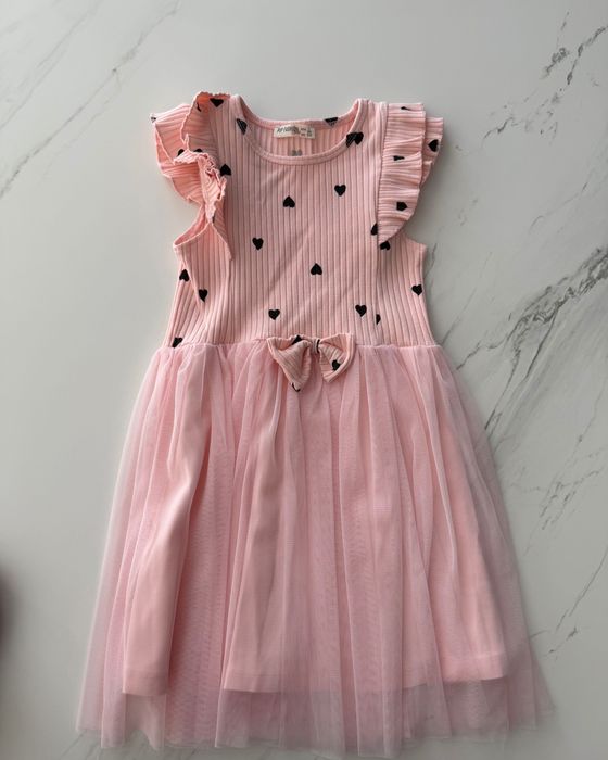 Момичешки рокли изключително запазени