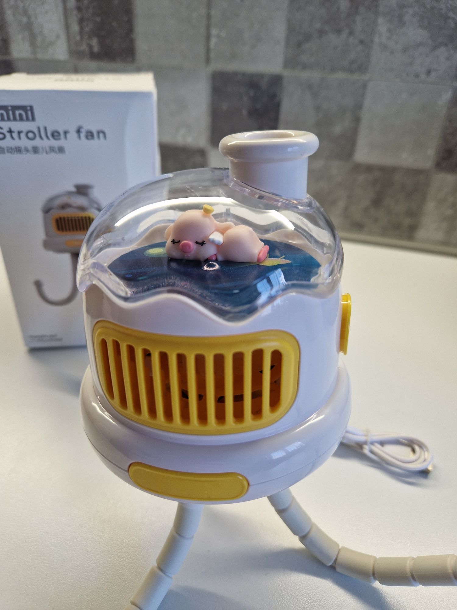 Ventilator pentru carucior