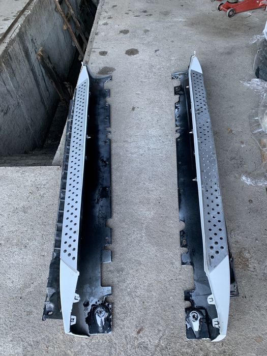 Задна броня, спорт пакет раздувки , релси за таван за BMW X5 E70