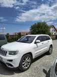 Grand Cherokee Summit