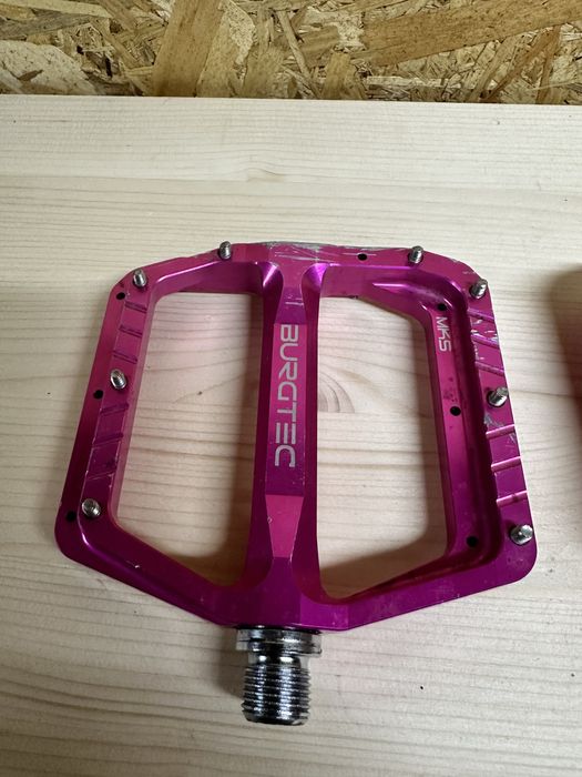 Vand Pedale Burgtec Penthouse Flat MK5 Toxic Barbie­ Steel