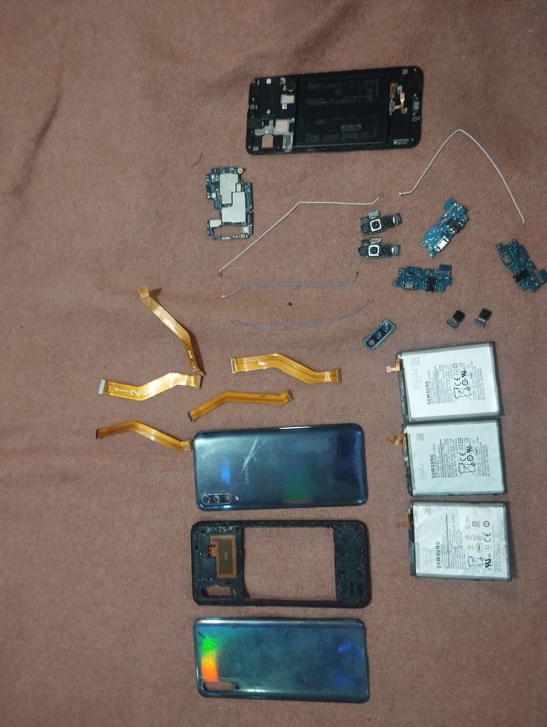 Vând piese Samsung Galaxy A50