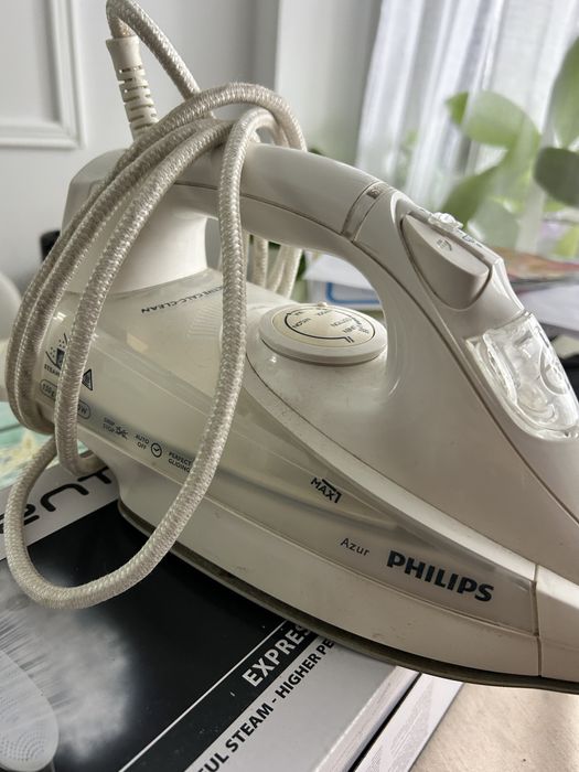 Fier de calcat Philips