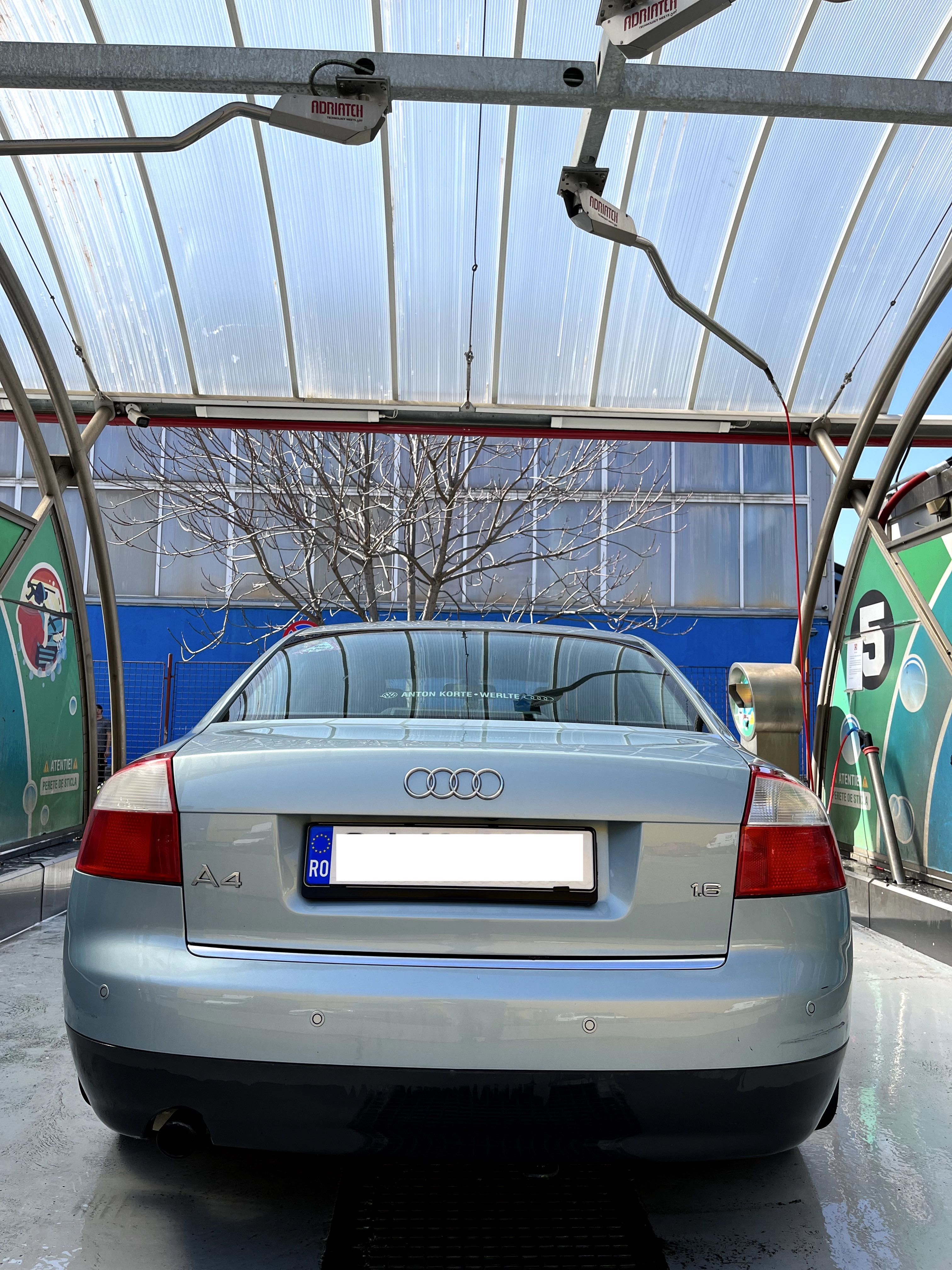 Masina Audi A4 2003, benzina, motor 1.6