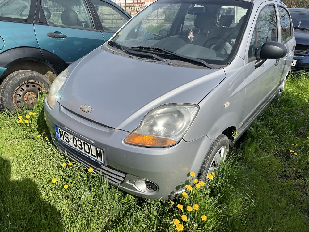 Far stanga/dreapta chevrolet spark plus alte piese!