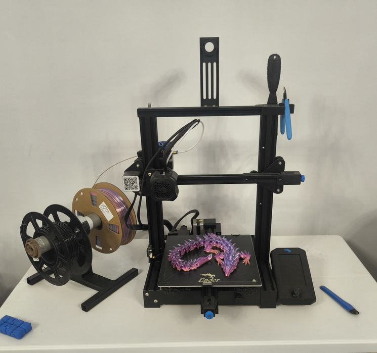 Продам 3д принтер Creality ender-3 v2