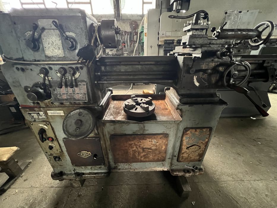 Универсален струг E2N-750