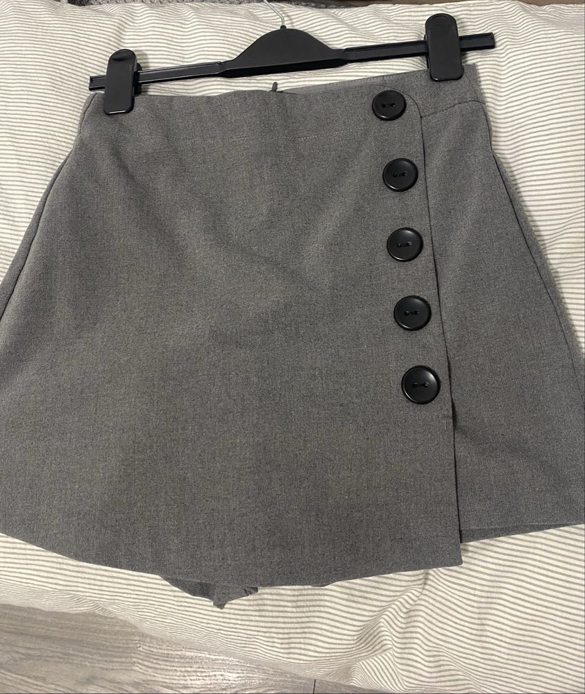Fusta-pantalon scurta Stradivarius xs-s