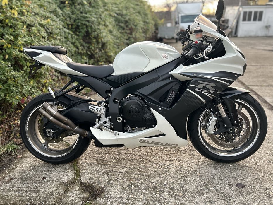 Vând GSX-R 600 L3 Pops & Bangs