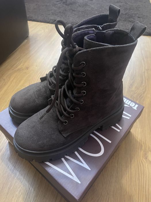 Велурени боти в кафяв цвят