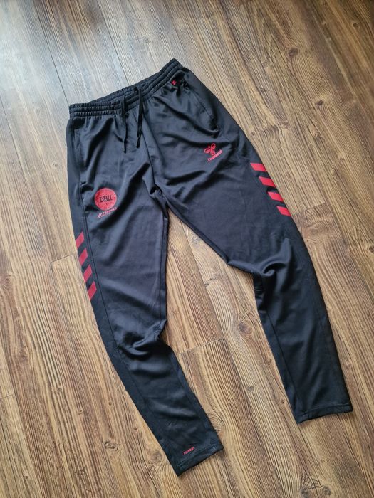 Страхотен спортен  комплект анцунг HUMMEL x Denmark National размер S