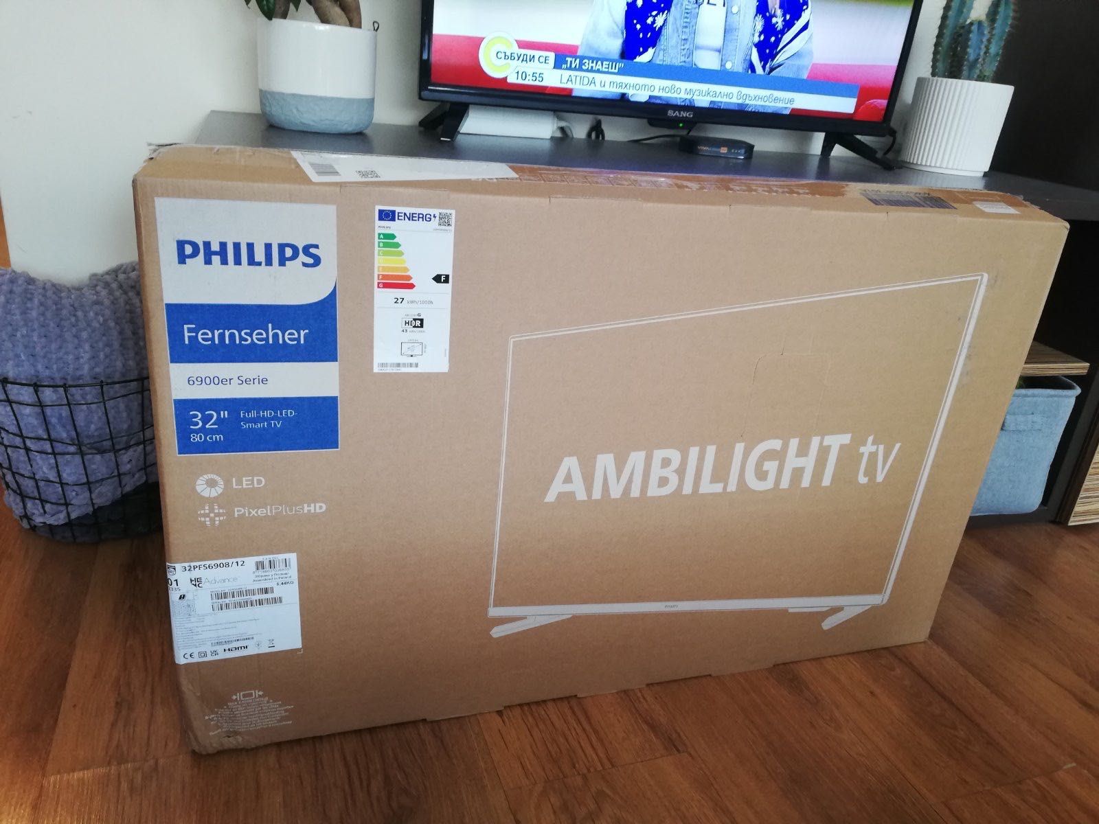 Телевизор Philips Ambilight led 32 инча Smart Tv