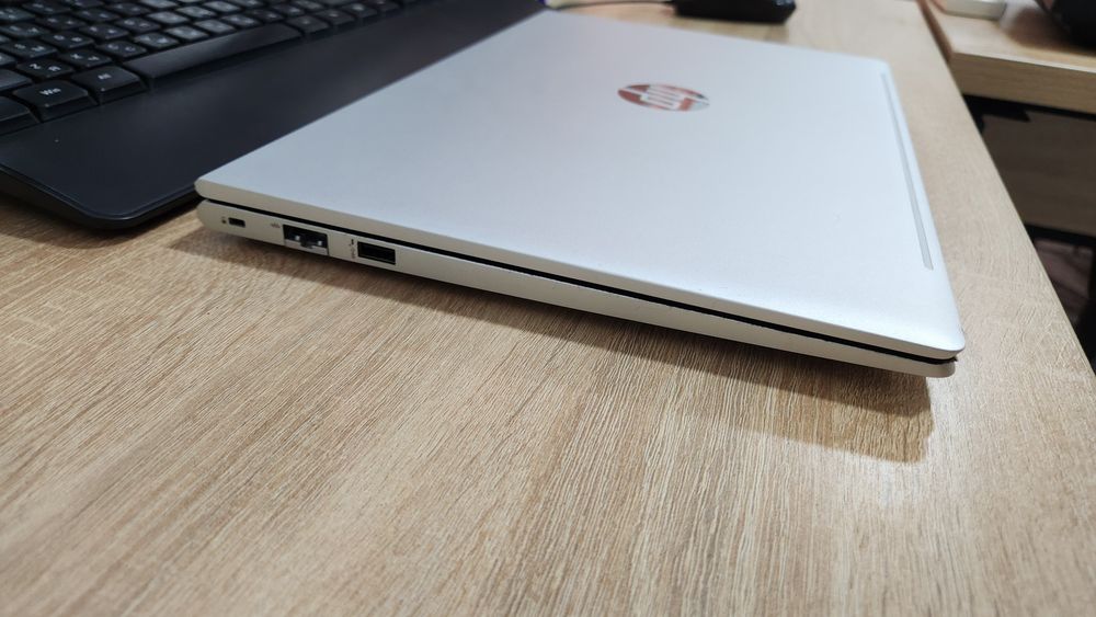 Hp noutbuk sotiladi