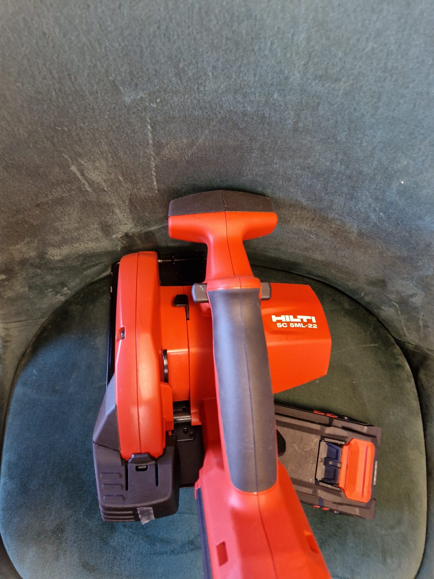 Hilti circular pe acumulatori Nuron