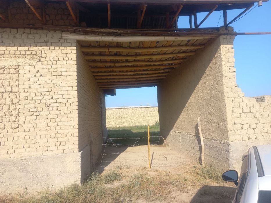 Участка сотилади