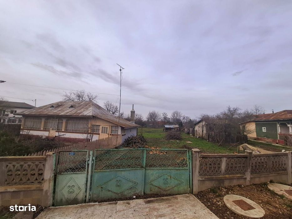 Crevedia - Darza , teren si casa batraneasca