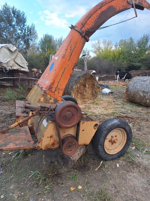 Vînd tocatoare cu coș