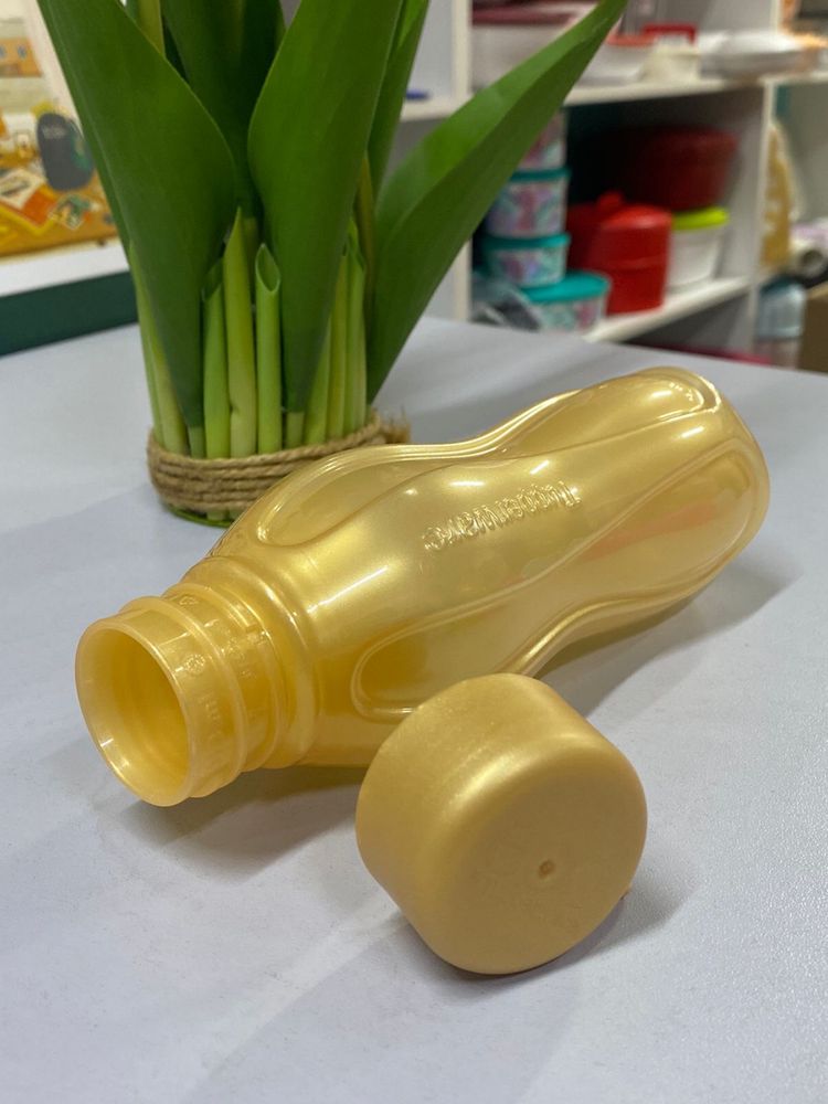 Бутылка Tupperware