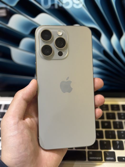 iPhone 15 Pro Max / 256 / 82%