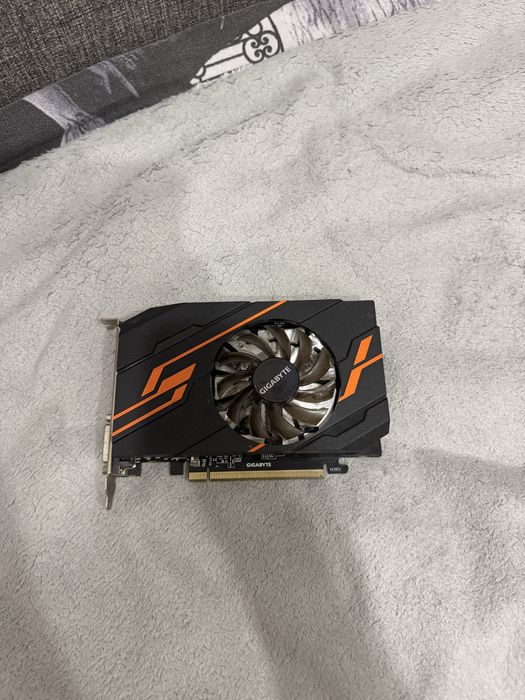 Видеокарта gt1030 от gigabyte