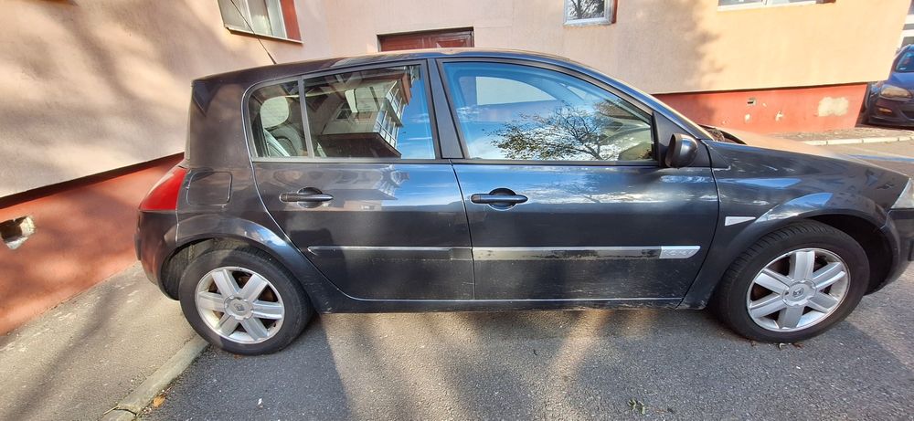 Vând Renault Megane 2 an 2005 1.6 -nefunctional