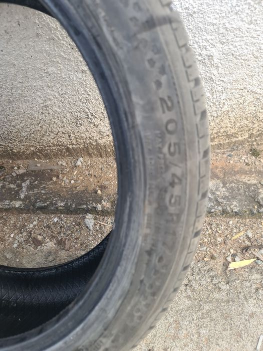 Runflat iarna 205 45 r17 aproape noi