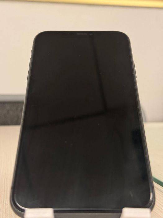 Айфон 11 торг есть