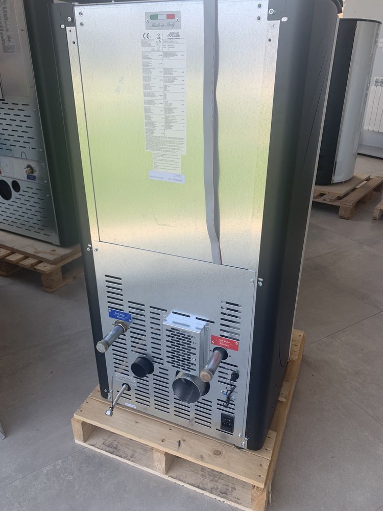 18 KW Италианска пелетна камина с водна риза ARTEL THERMO DOUBLE DOOR