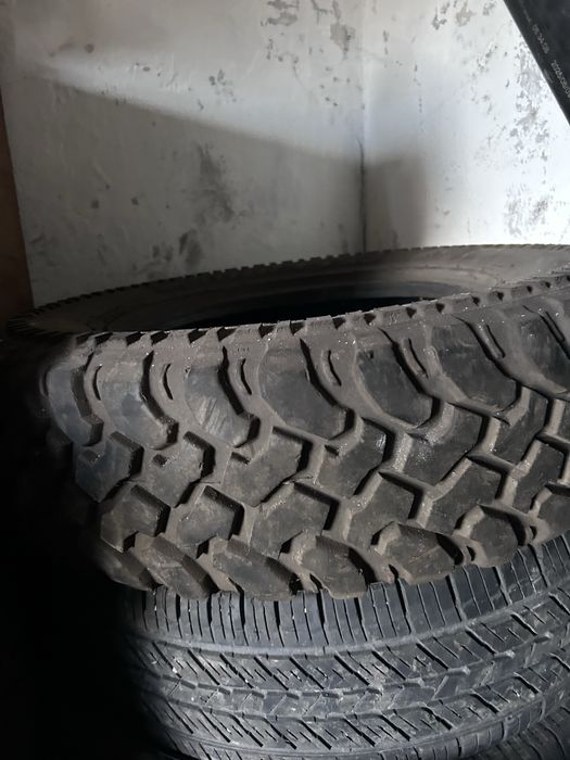 Одтн балон 225.75 R16 шина резина