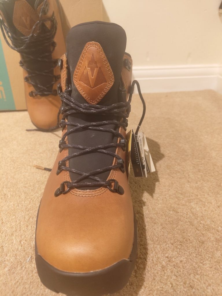 Vasque мъжки hiking боти естествена кожа vibram подметка EU43.5/UK 9.5