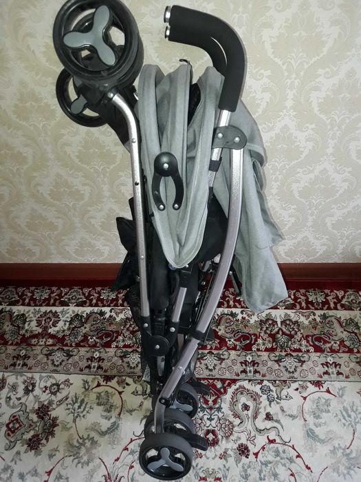Продаю детскую коляску