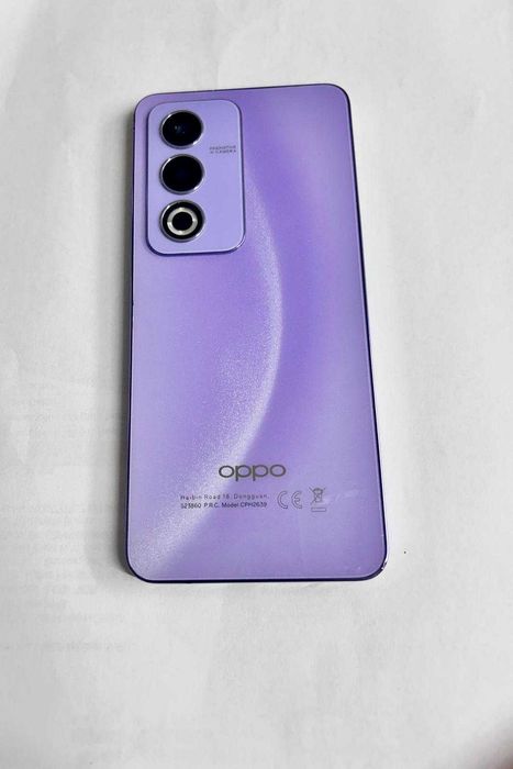 Oppo A80 5g 256 gb/8+4 gb ram culoare deosebita