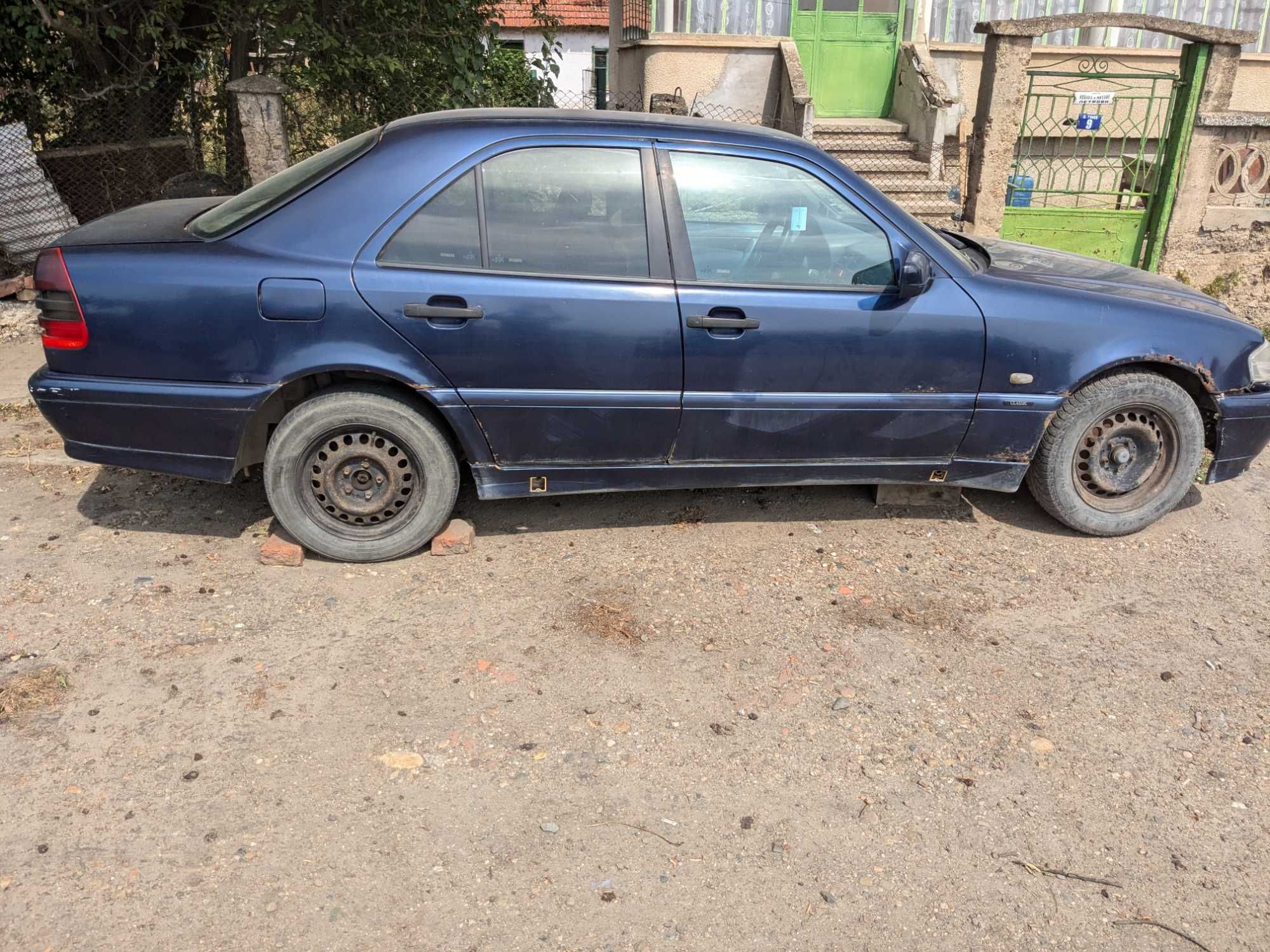 Mercedes w202 c200 102 к.с. 1998г.