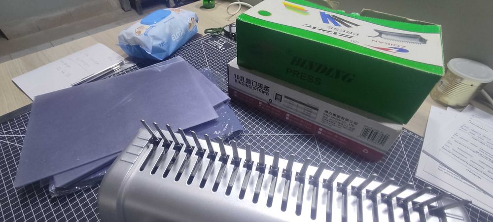 Пружина (шина) переплетная и обложки