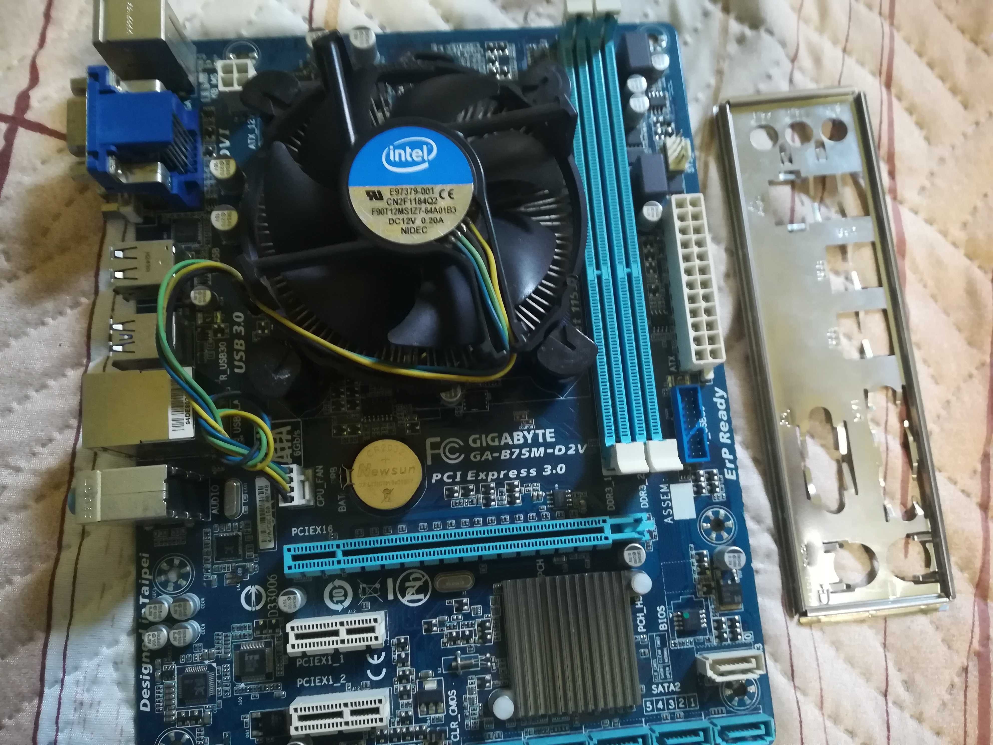 Дъна платка с Intel® Core™ i3